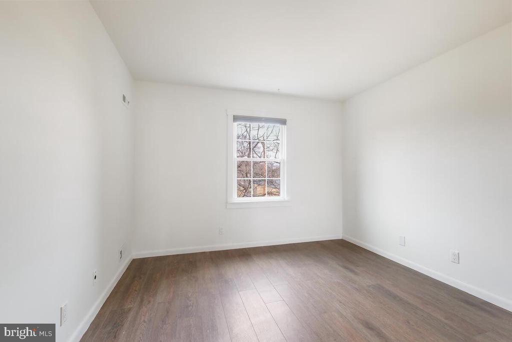 31 RYE COURT