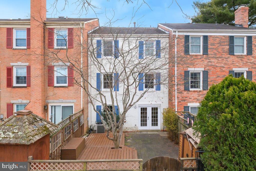31 RYE COURT