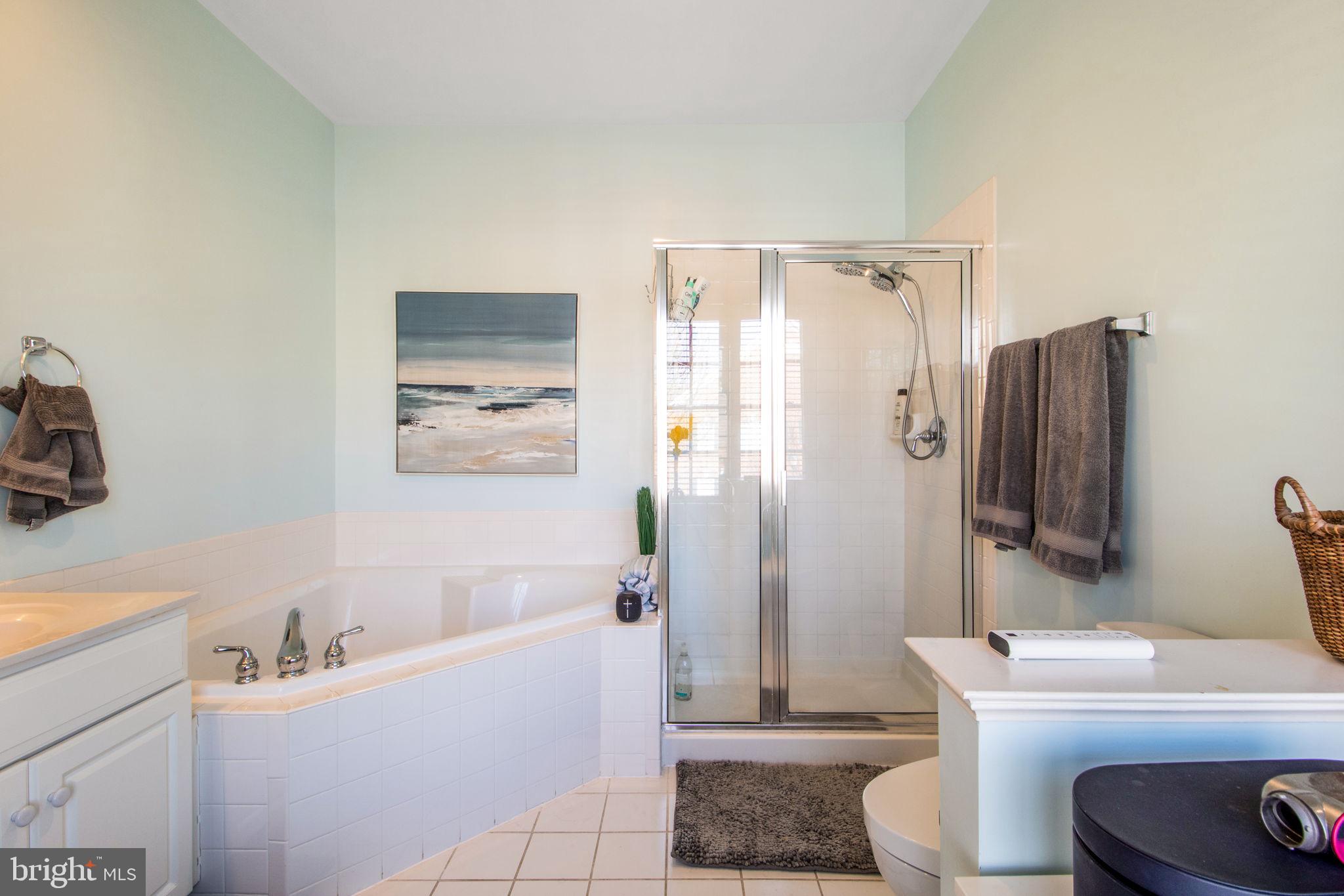 814 OAK KNOLL TERRACE