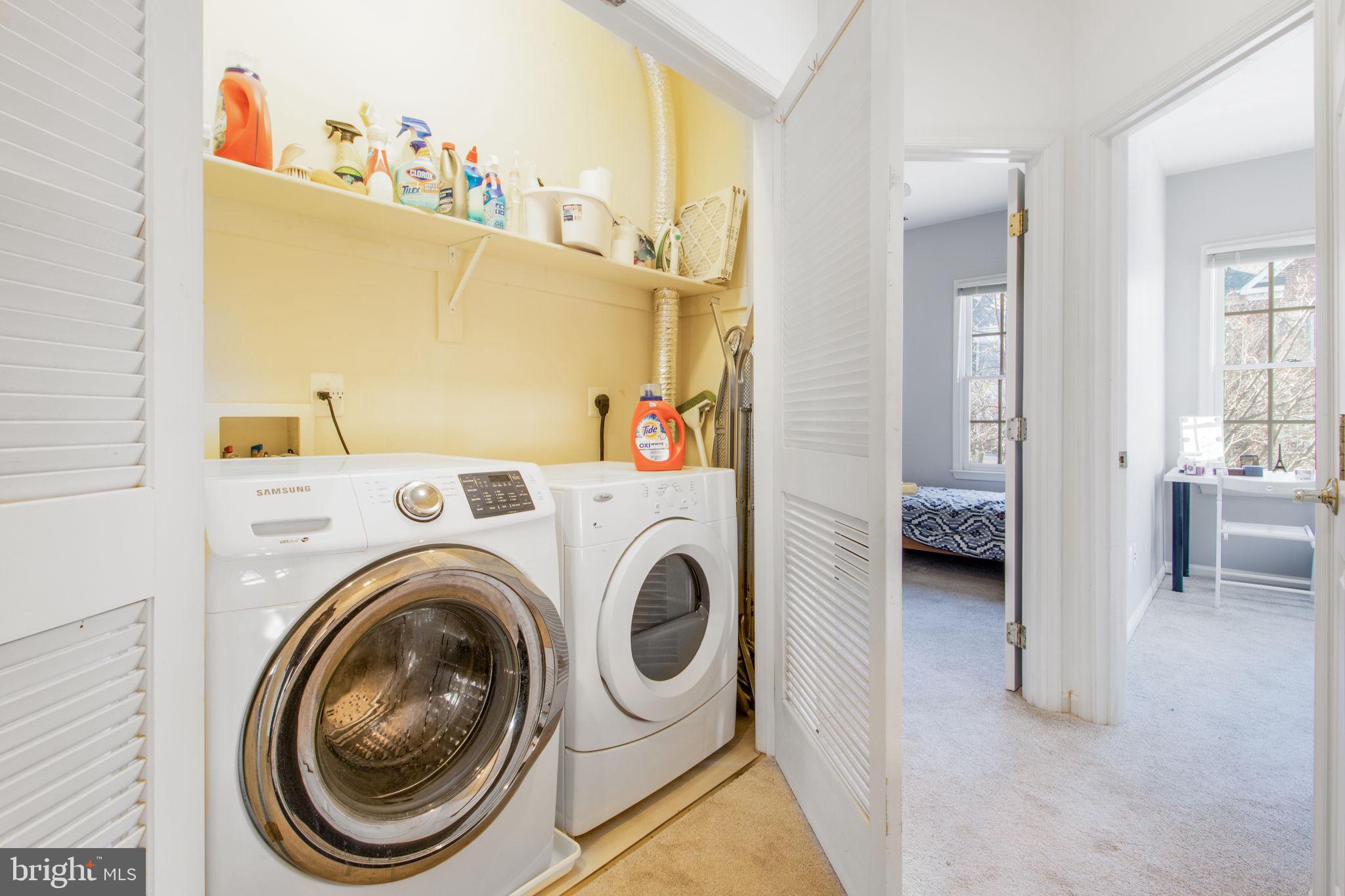 814 OAK KNOLL TERRACE