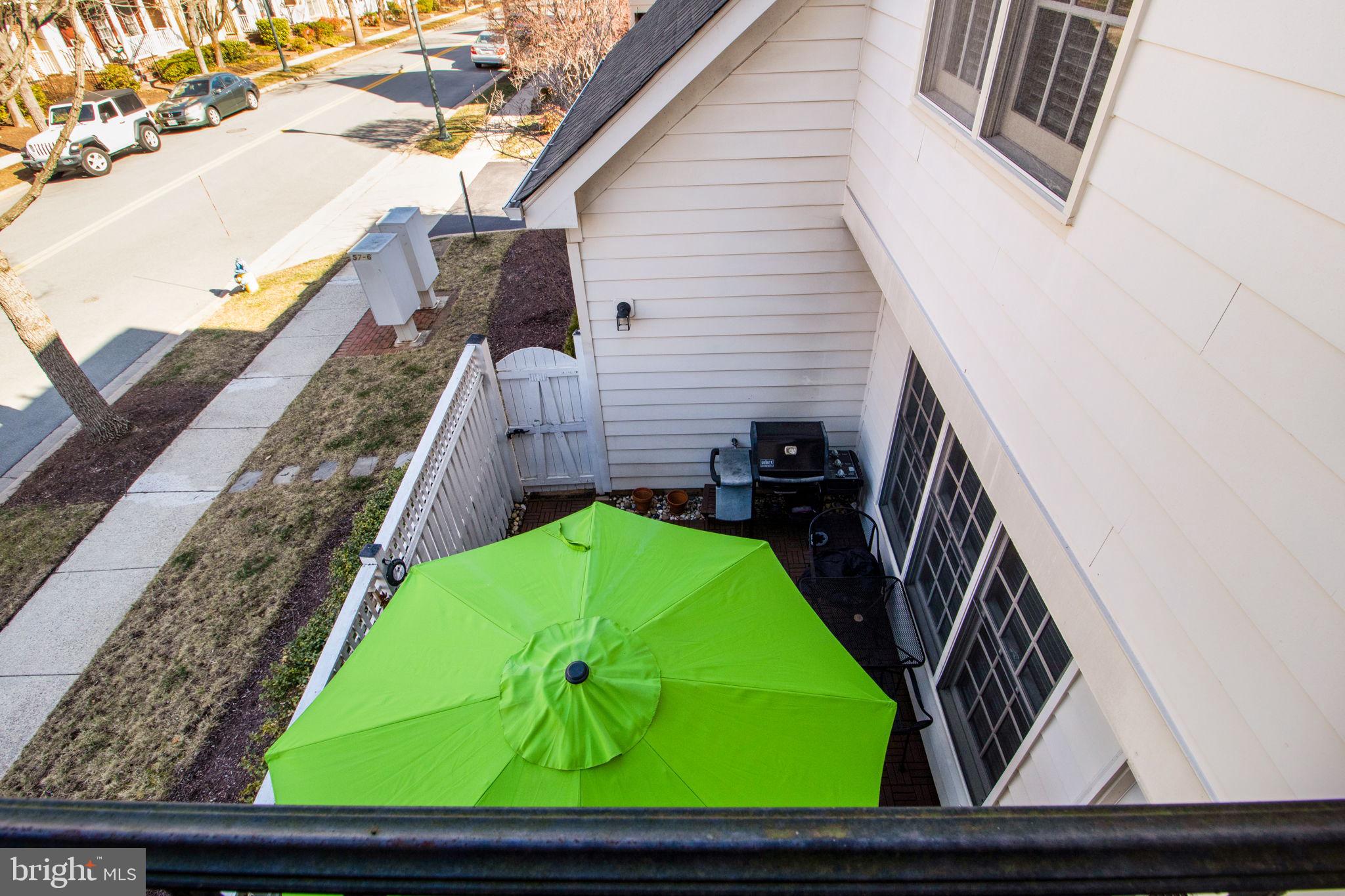 814 OAK KNOLL TERRACE