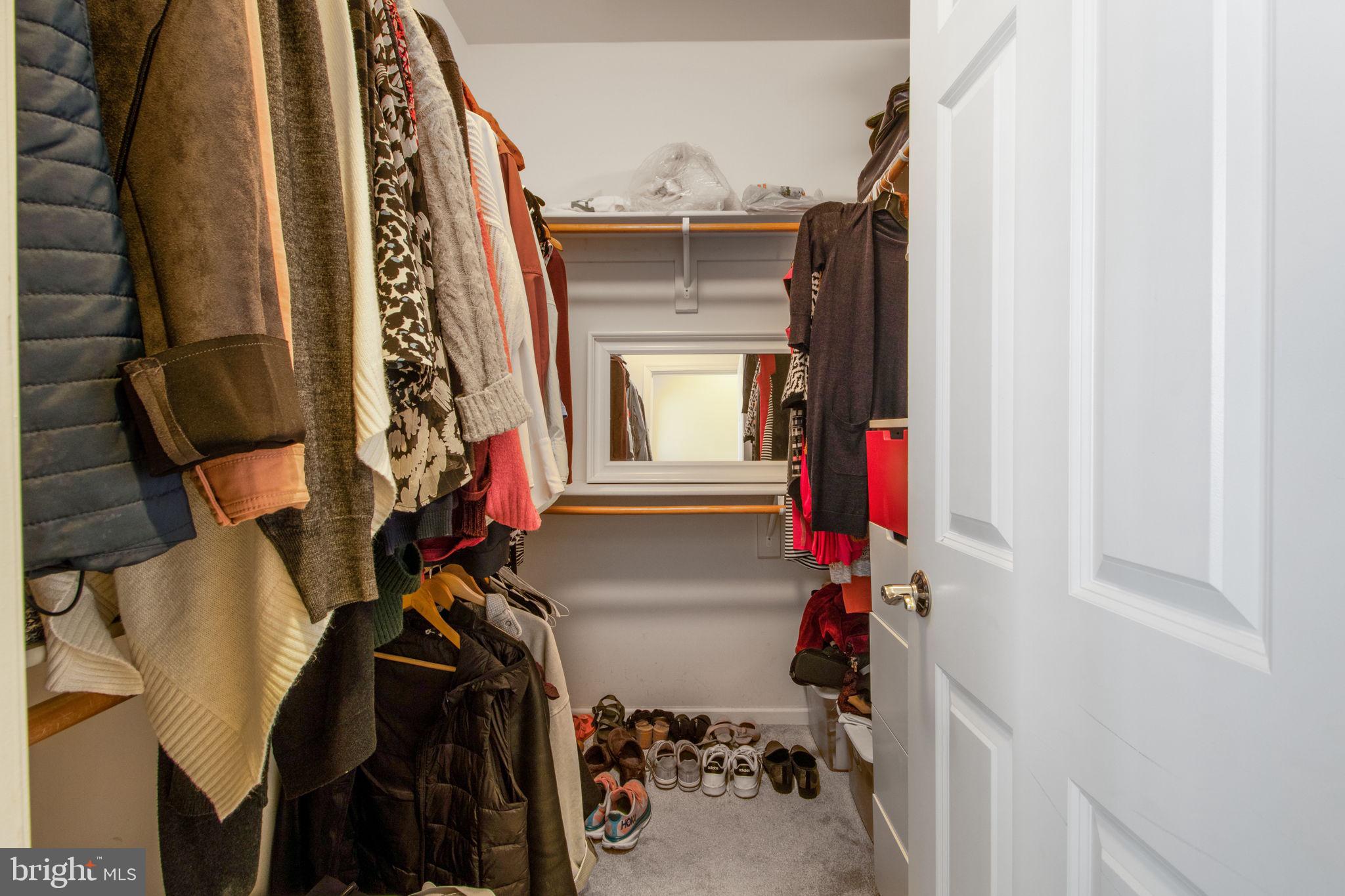 814 OAK KNOLL TERRACE