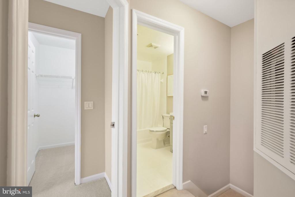 10717 Hampton Mill Ter #210/319
