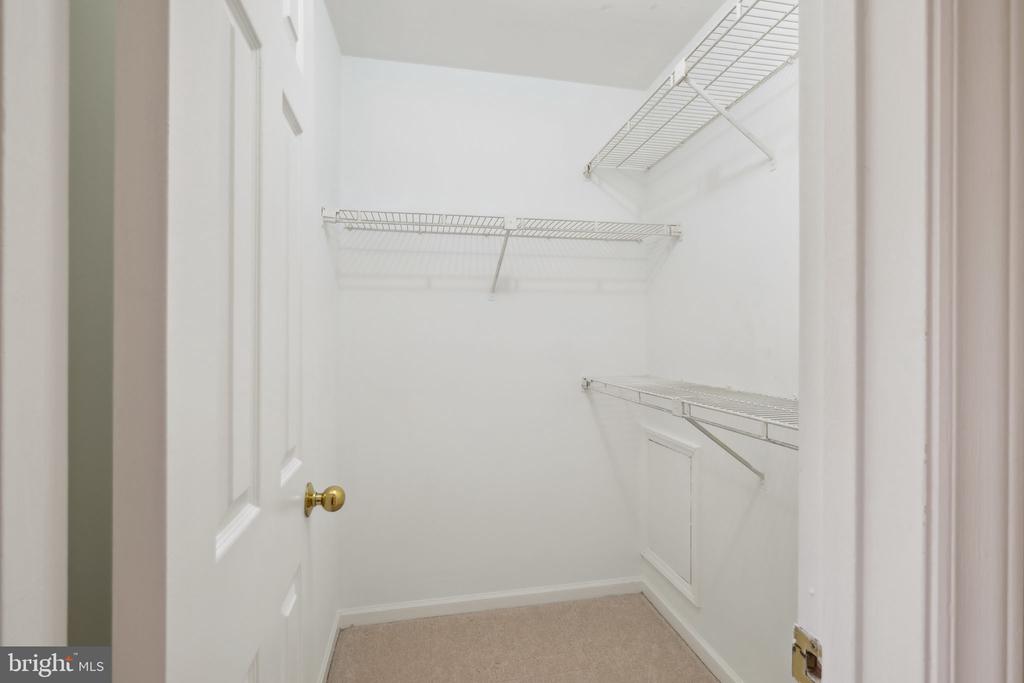 10717 Hampton Mill Ter #210/319