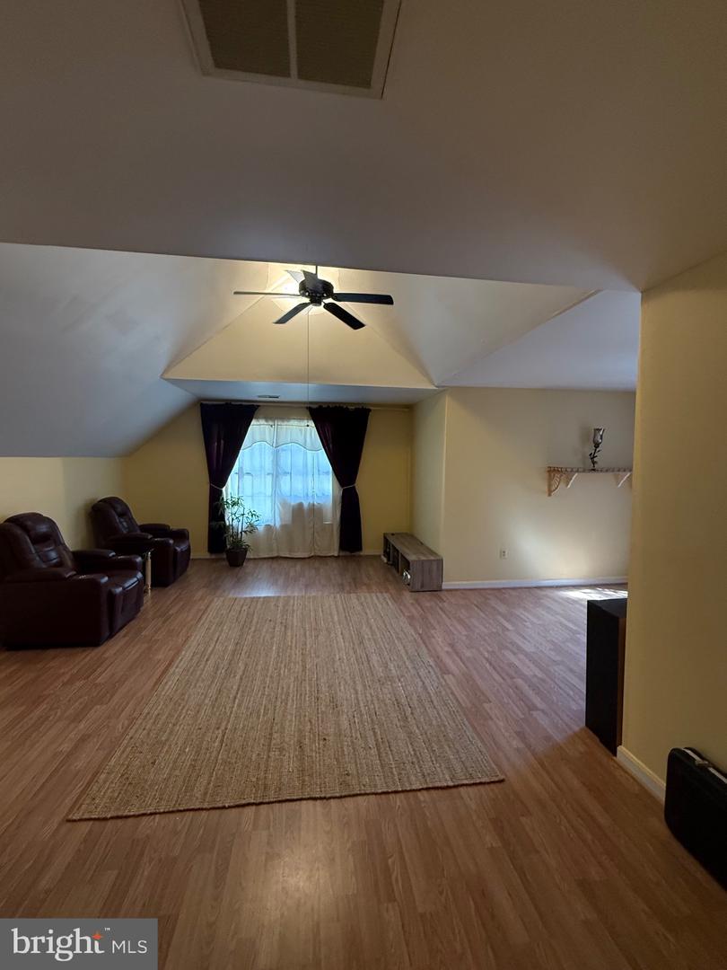 11516 Darnestown Rd