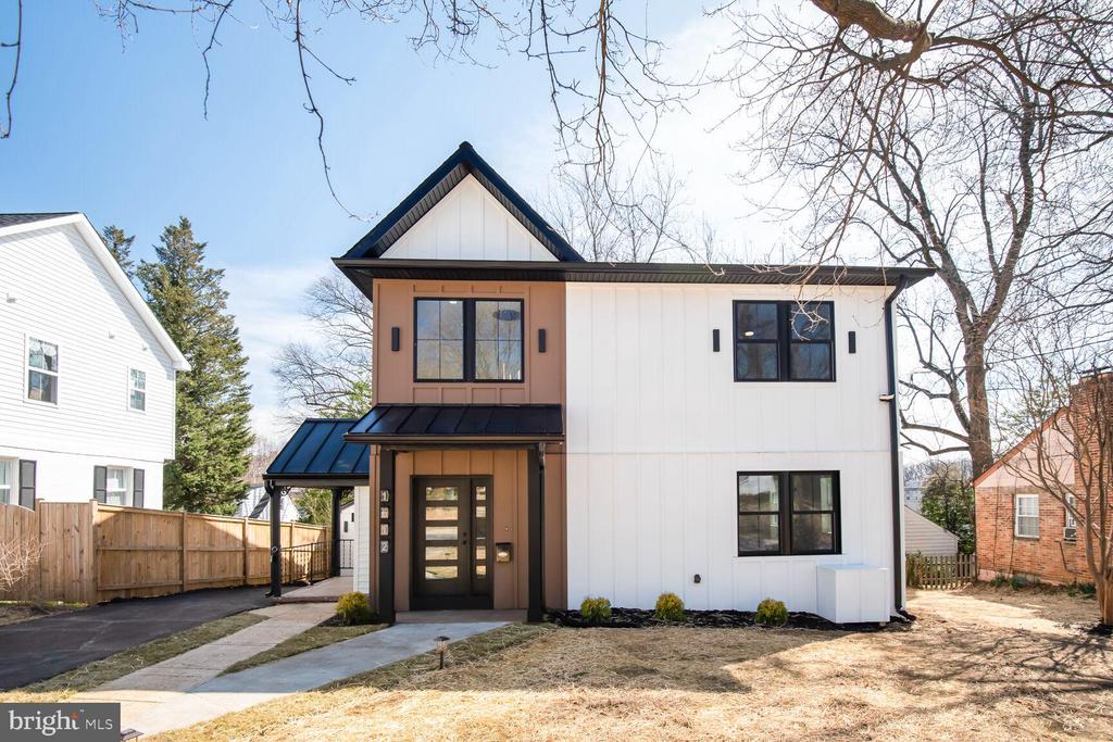 1612 Noyes Dr