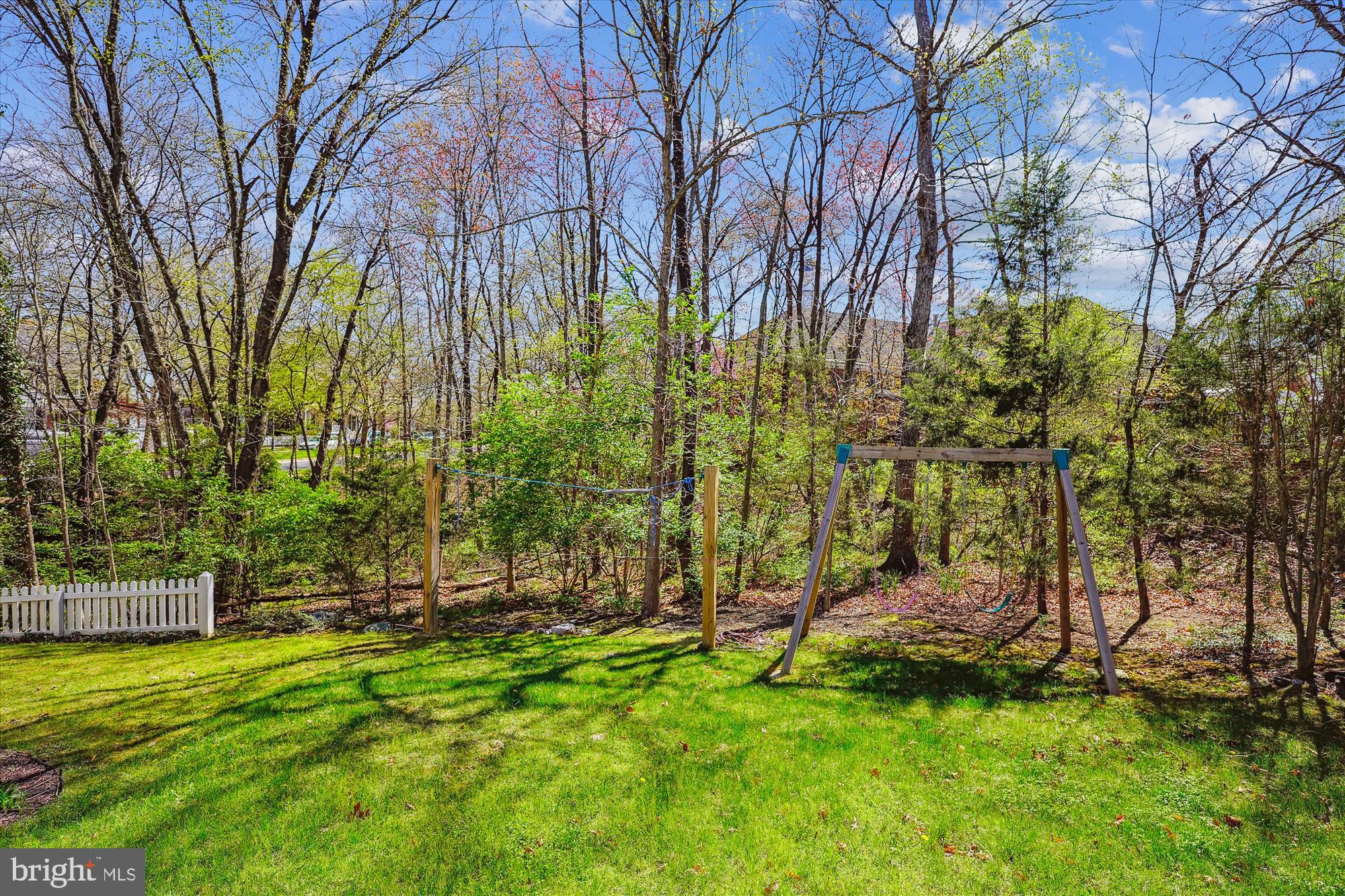 302 TSCHIFFELY SQUARE ROAD