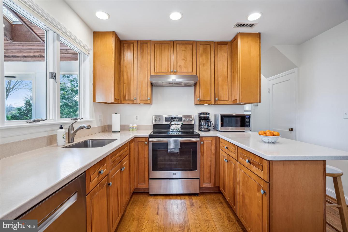 5218 Danbury Rd