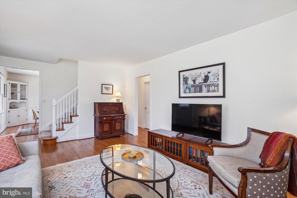 5218 Danbury Rd