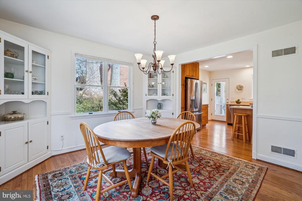 5218 Danbury Rd