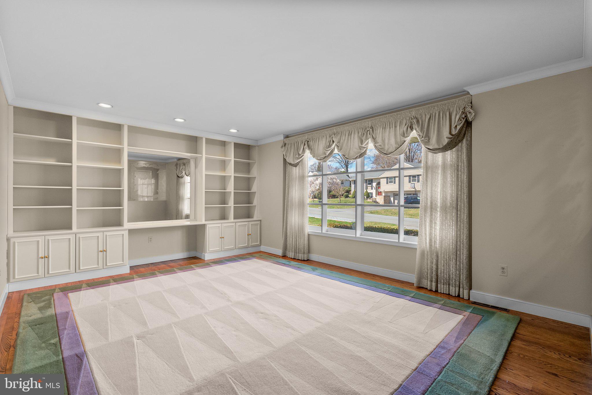 3428 Falling Green Rd