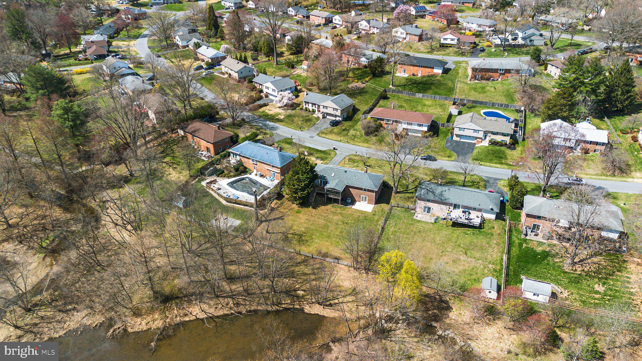 3428 Falling Green Rd