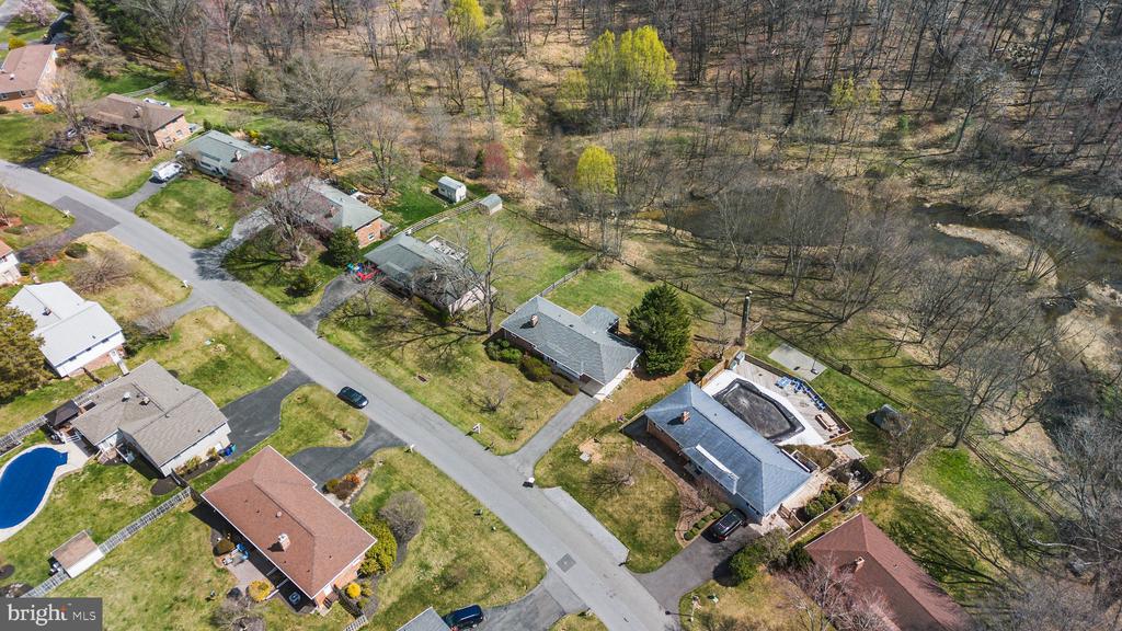 3428 Falling Green Rd