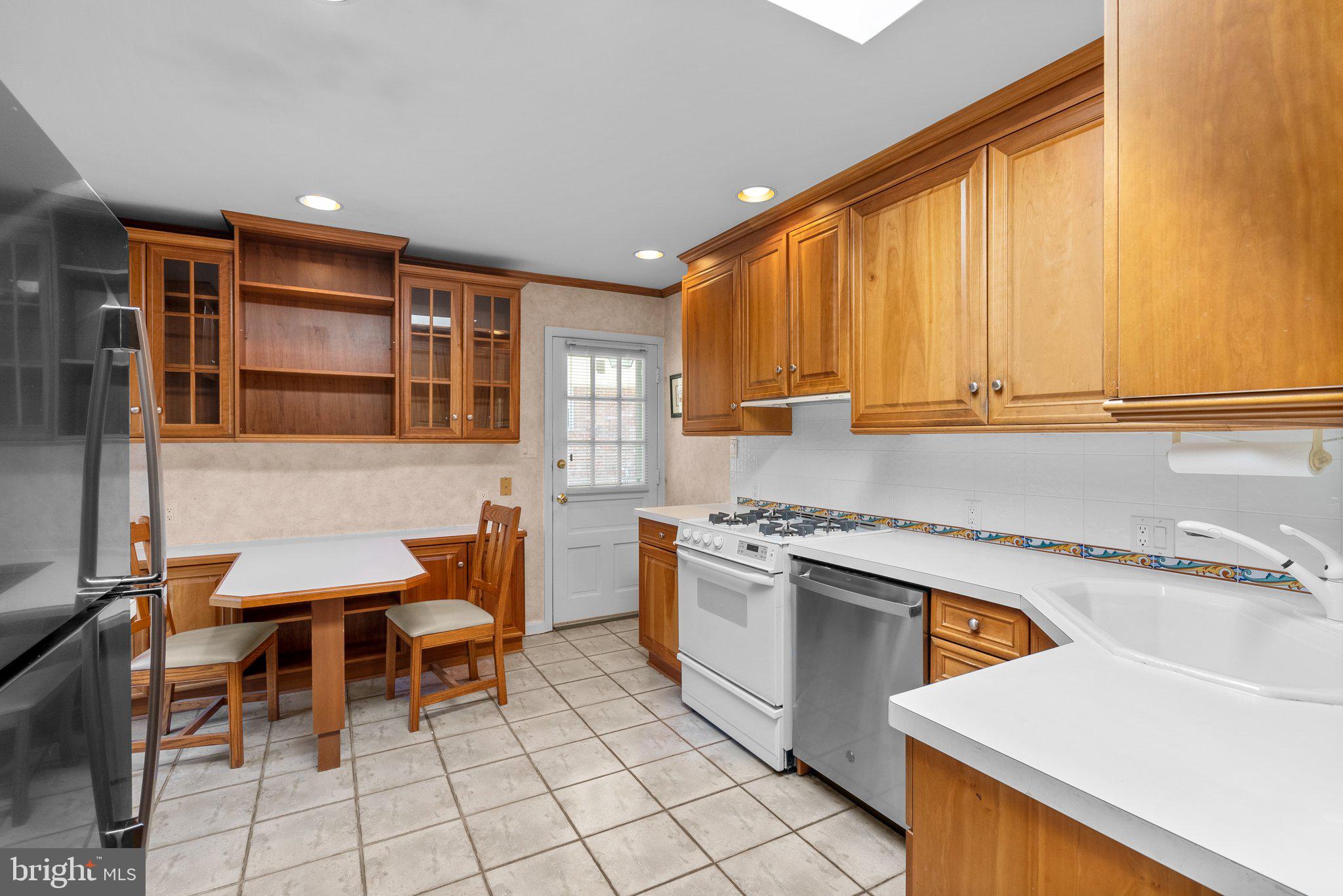 3428 Falling Green Rd