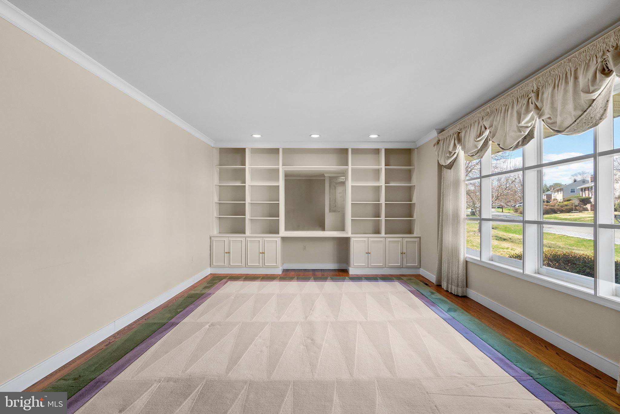 3428 Falling Green Rd