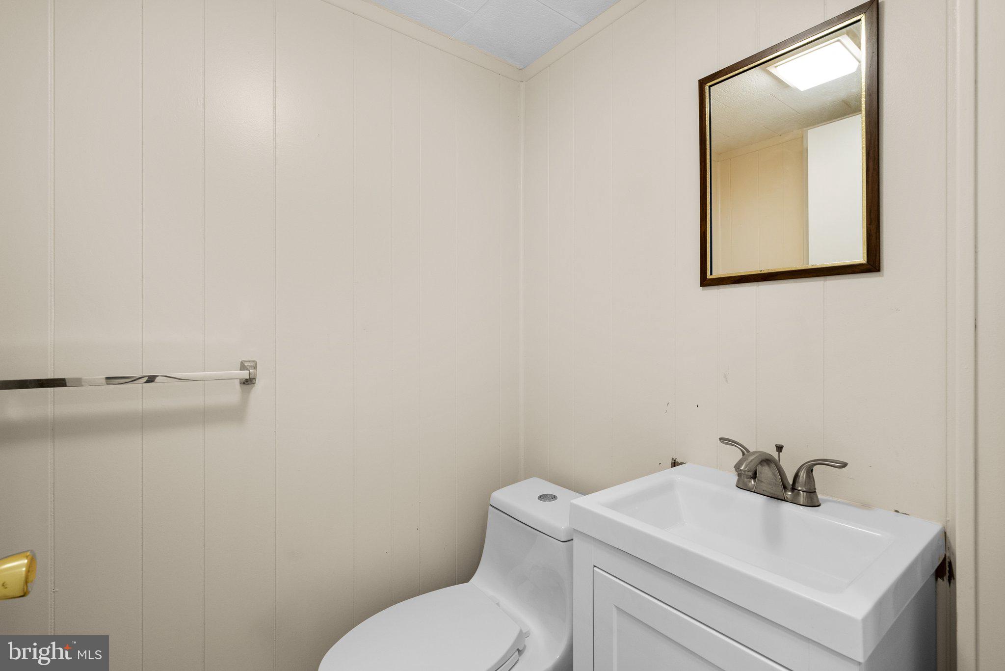 3428 Falling Green Rd