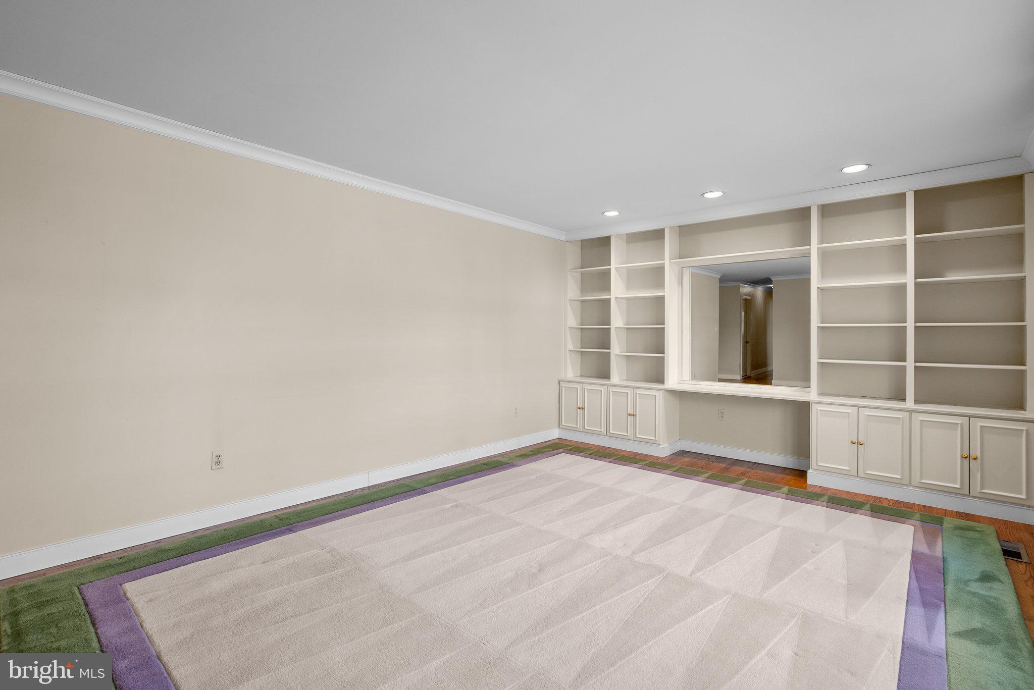 3428 Falling Green Rd