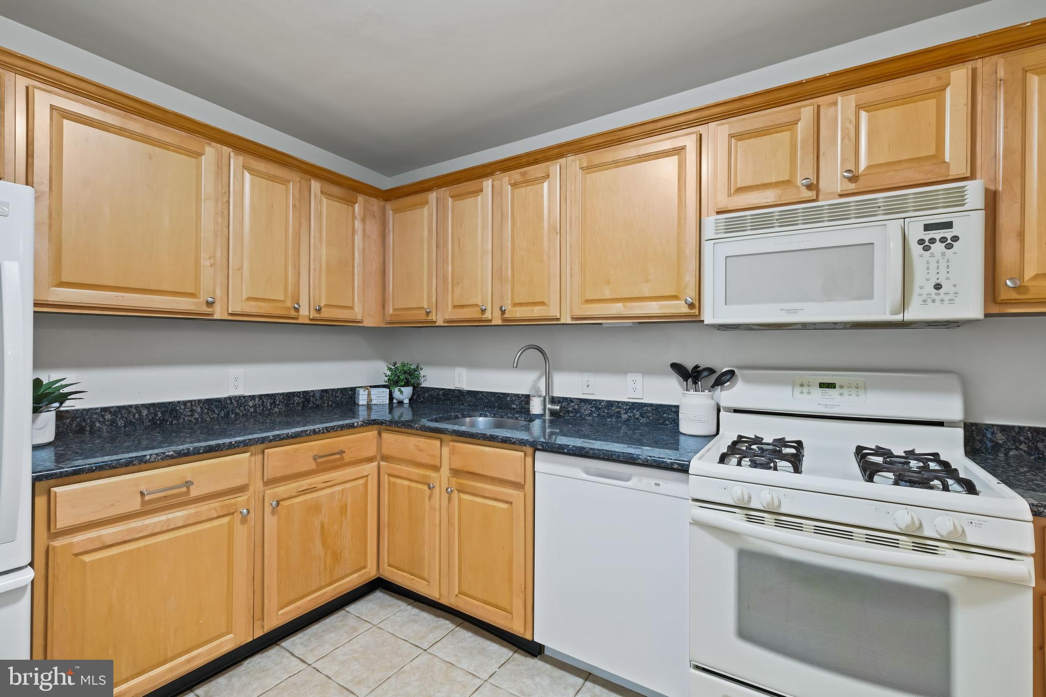 5101 River Rd #513