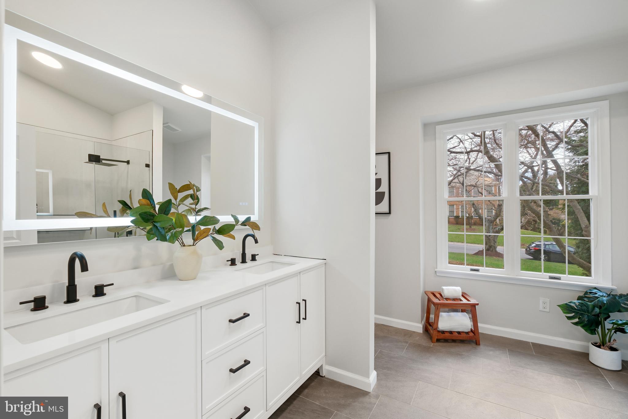 5713 Magic Mountain