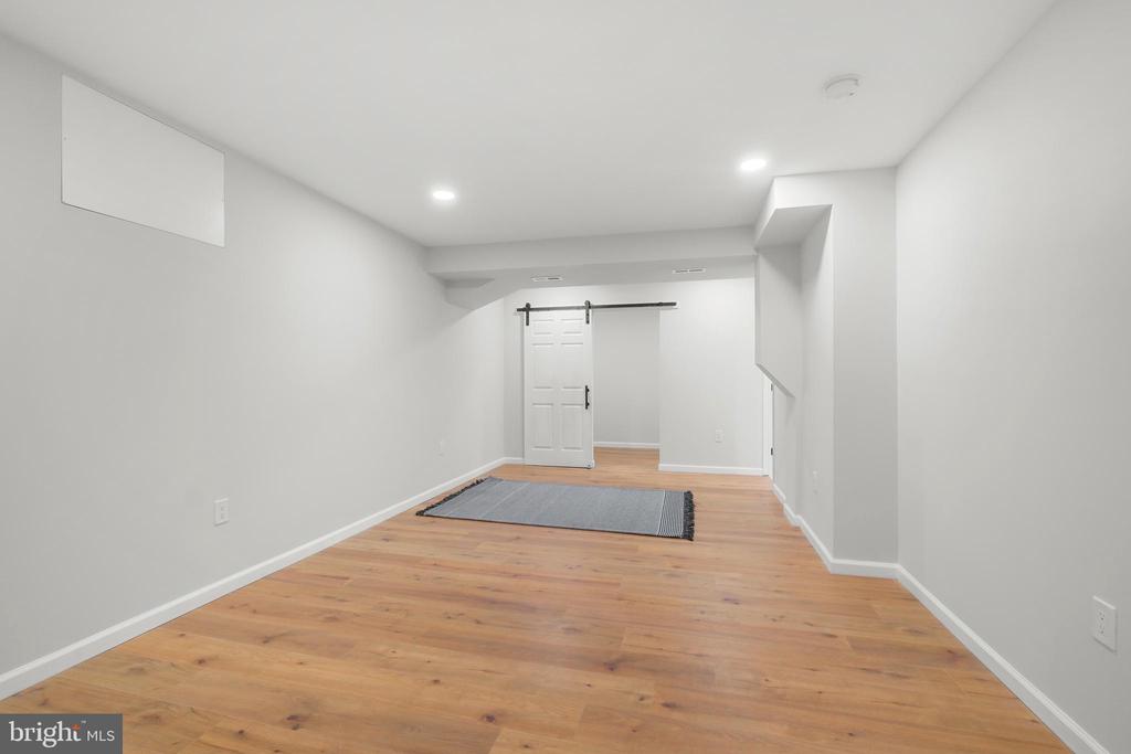 5713 Magic Mountain