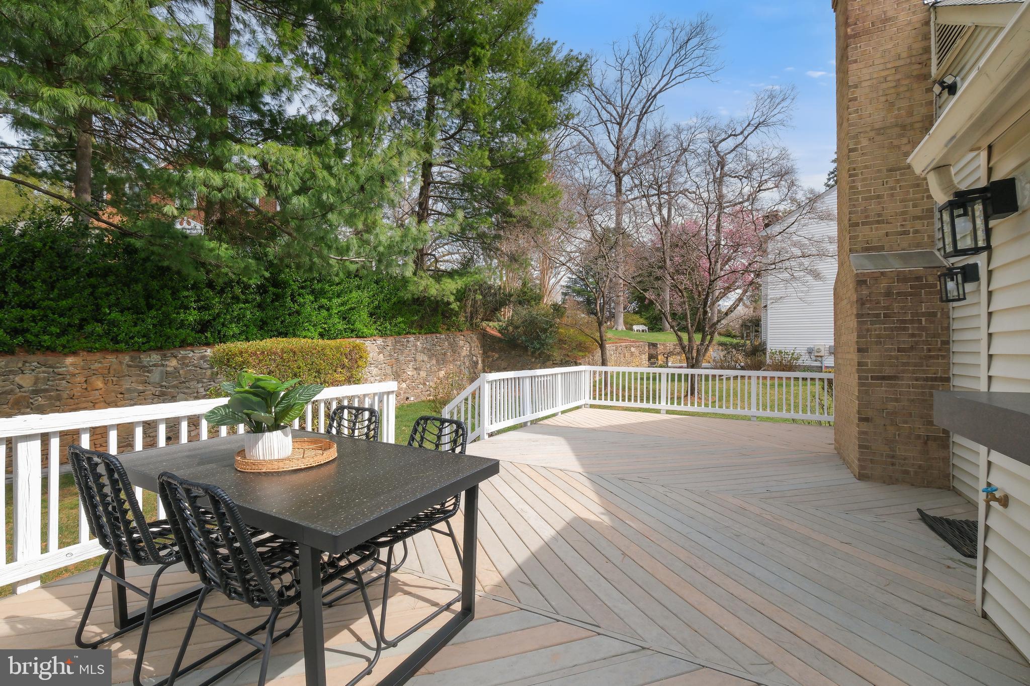 5713 Magic Mountain