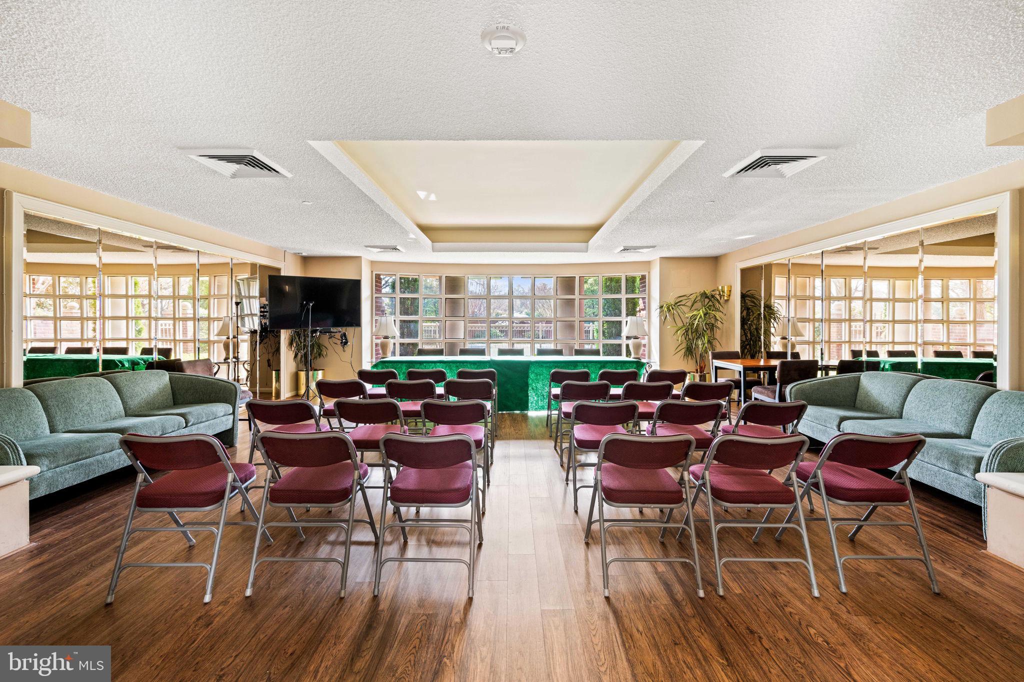 5802 NICHOLSON LANE 2-502