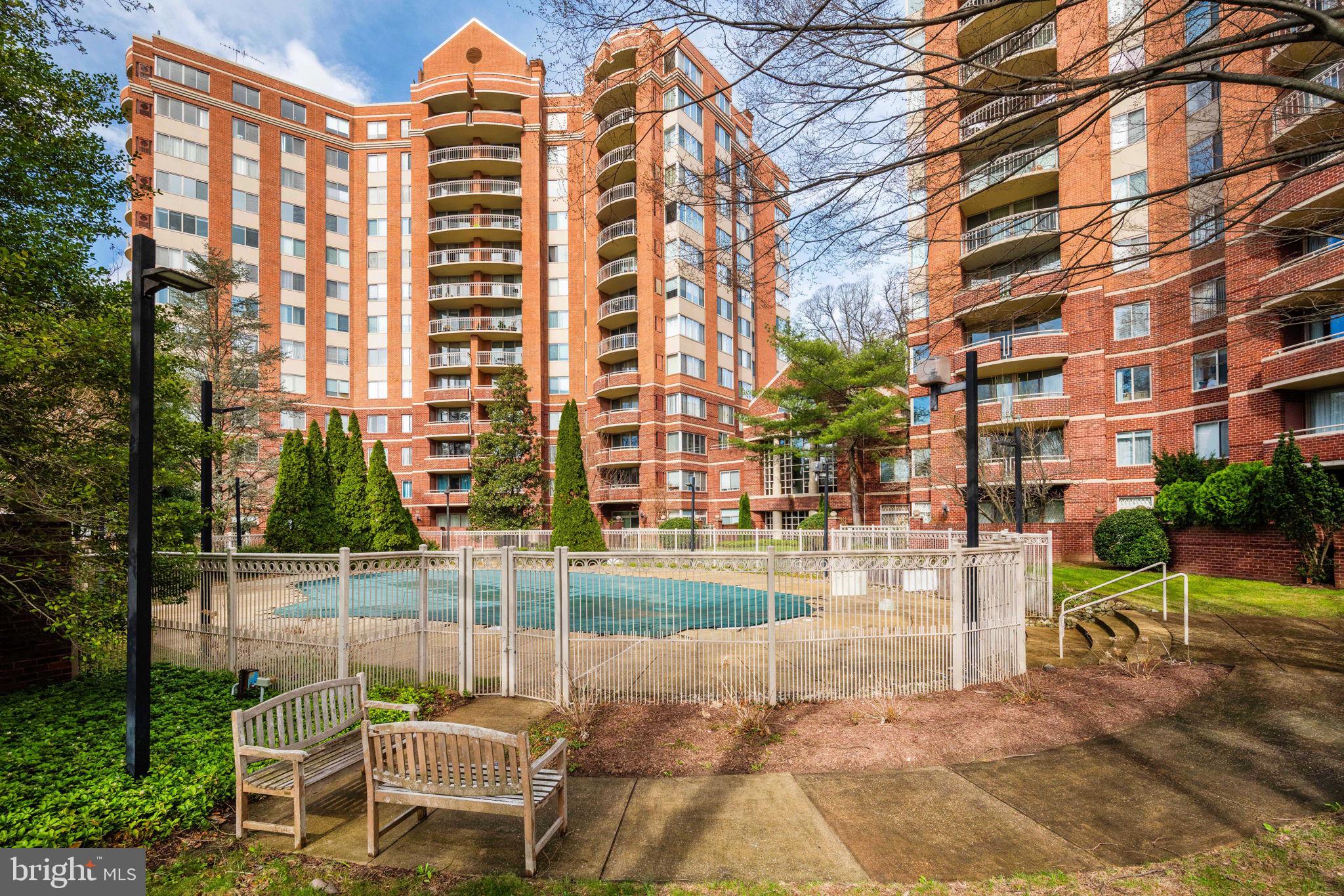 5802 NICHOLSON LANE 2-502