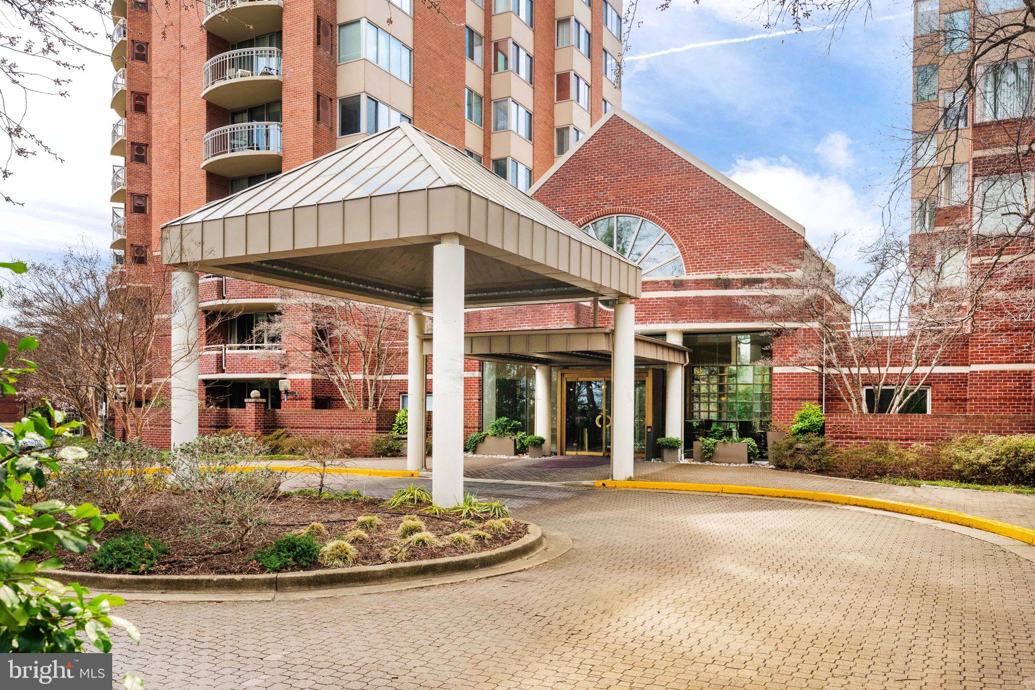 5802 NICHOLSON LANE 2-502