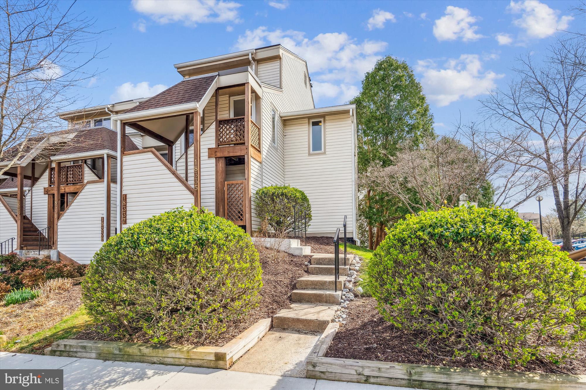 18335 LEMAN LAKE DRIVE 808B