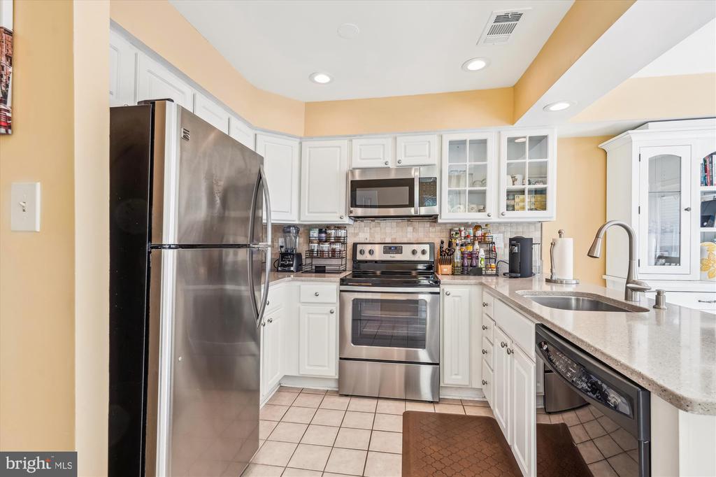 18335 LEMAN LAKE DRIVE 808B
