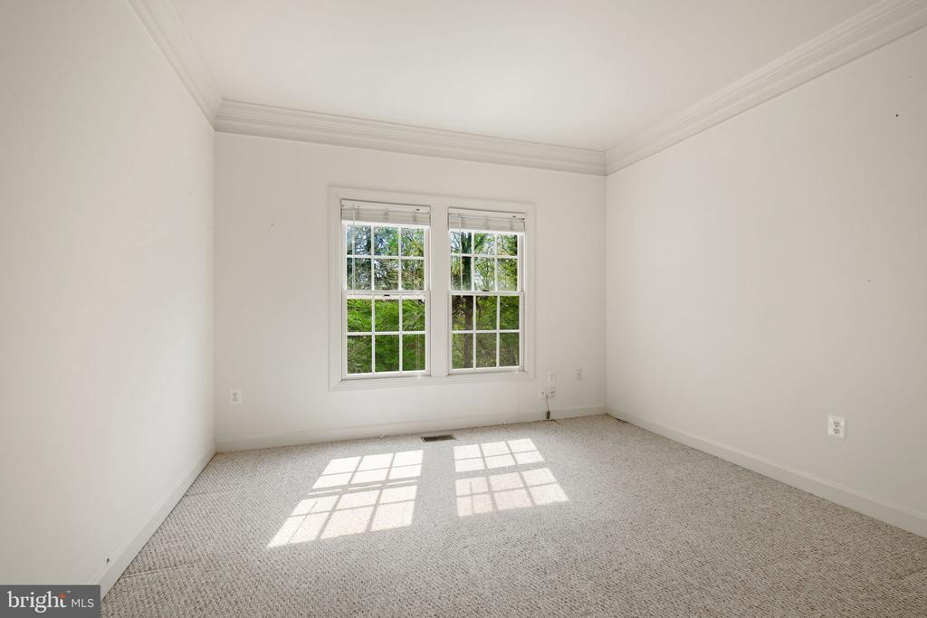 7500 Redland Park Pl