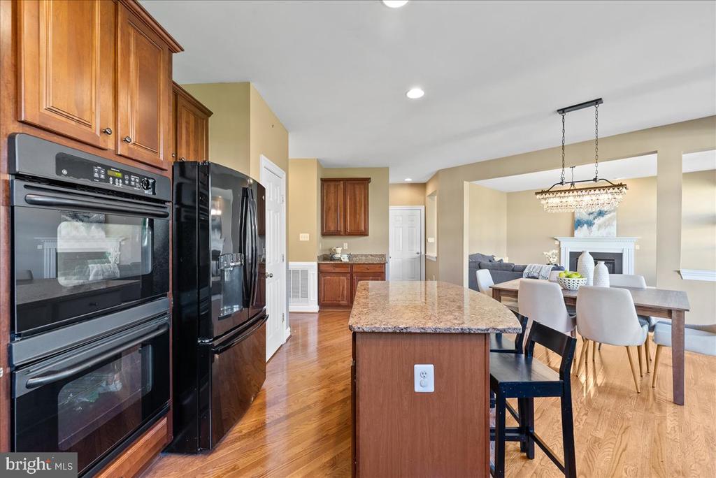 23217 LINDEN VALE DRIVE