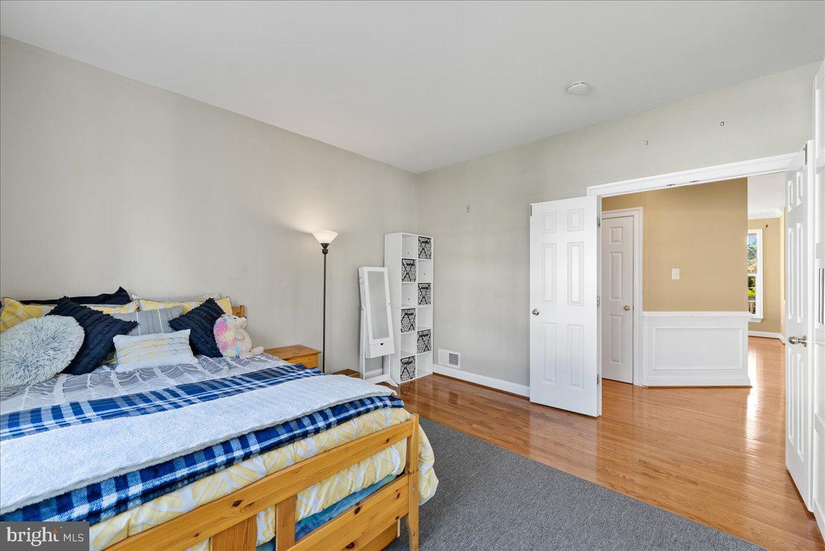 23217 LINDEN VALE DRIVE