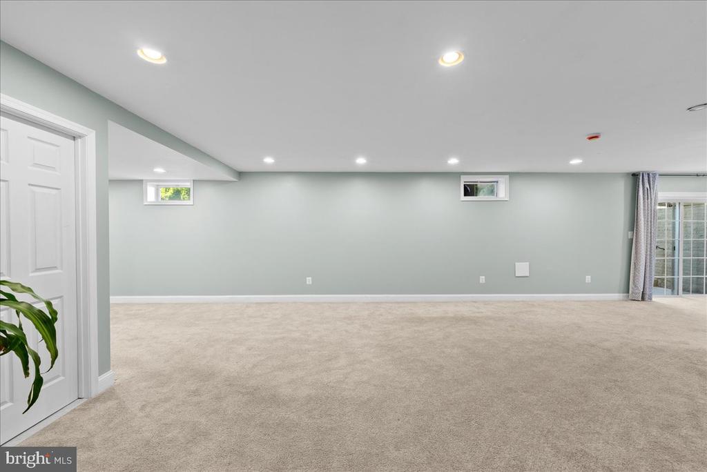 23217 LINDEN VALE DRIVE