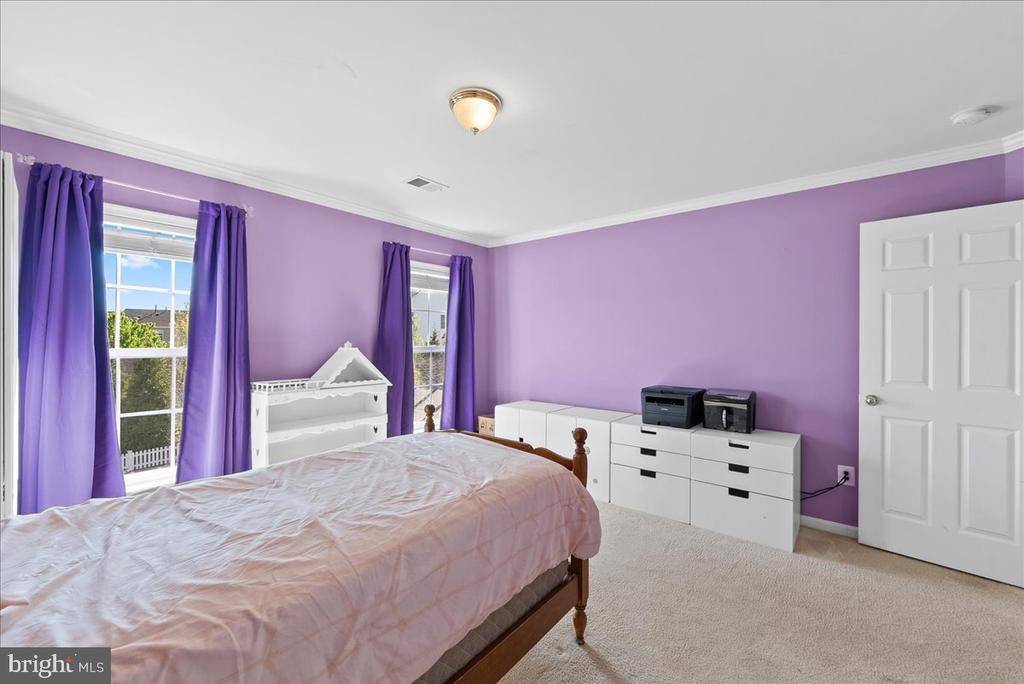23217 LINDEN VALE DRIVE