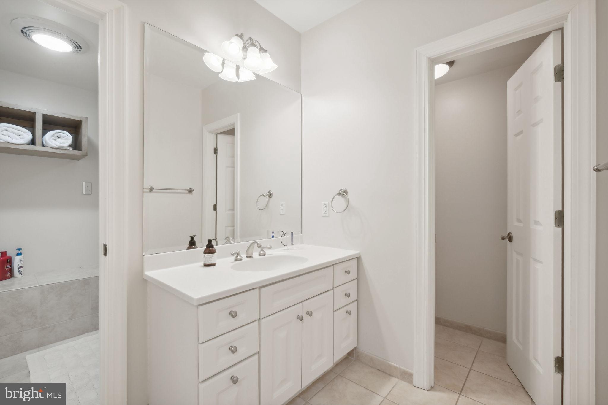 11724 GAINSBOROUGH RD