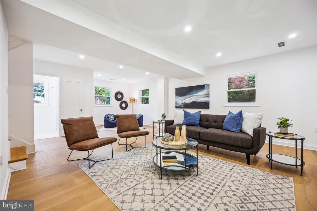 9915 JULLIARD DRIVE