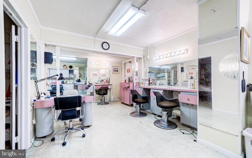 10401 GROSVENOR #1018