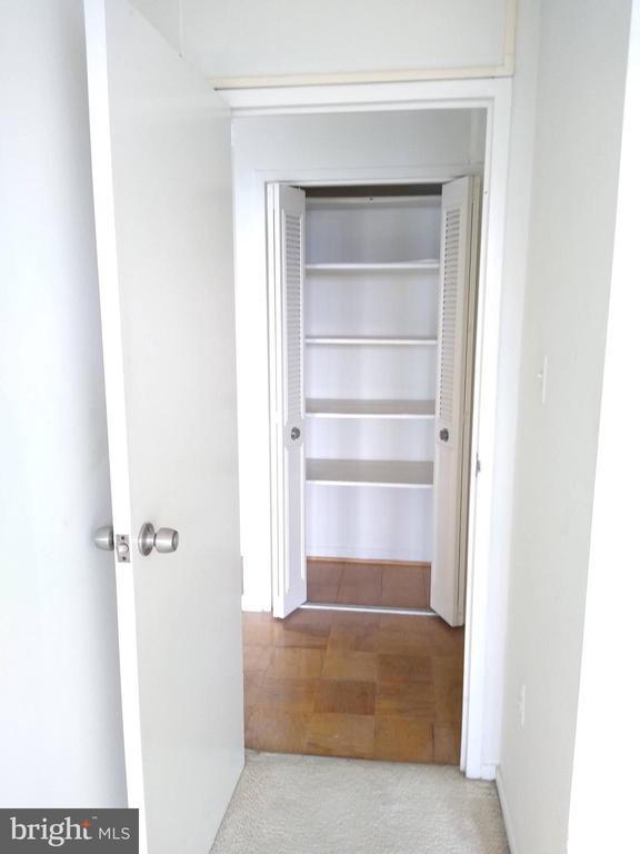 10401 GROSVENOR #1018