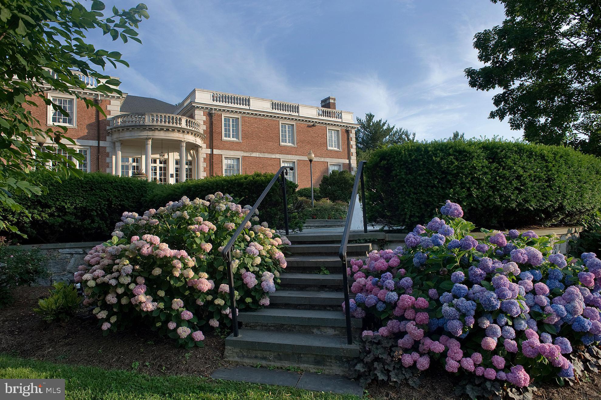 10401 GROSVENOR #1018