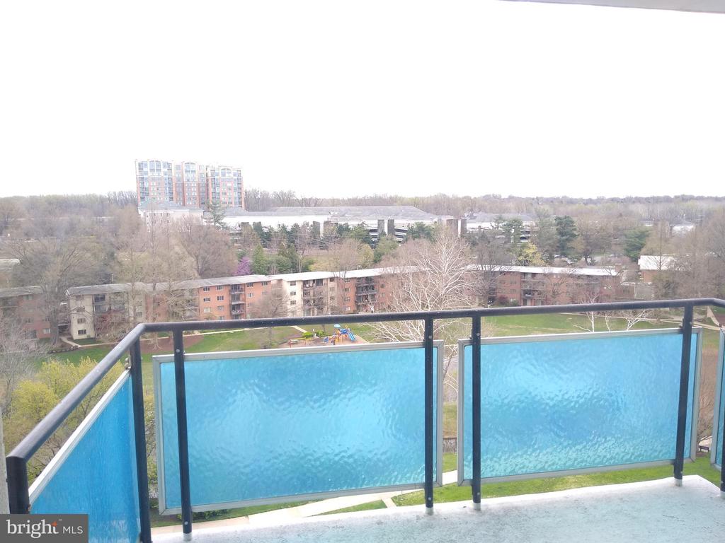 10401 GROSVENOR #1018