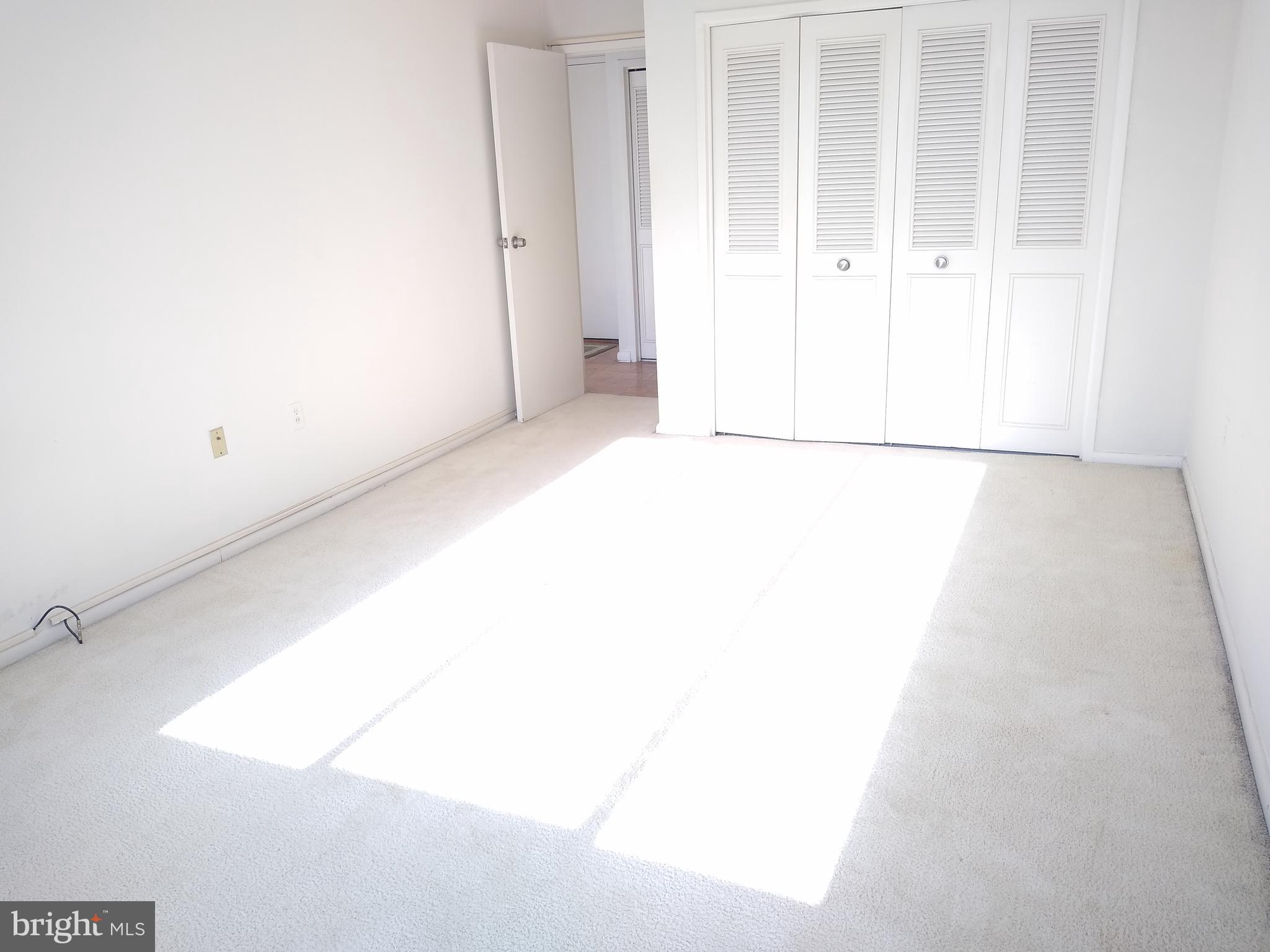 10401 GROSVENOR #1018