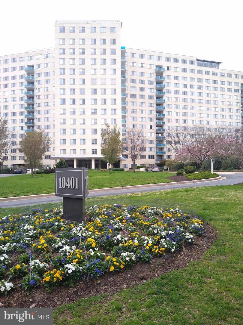 10401 GROSVENOR #1018