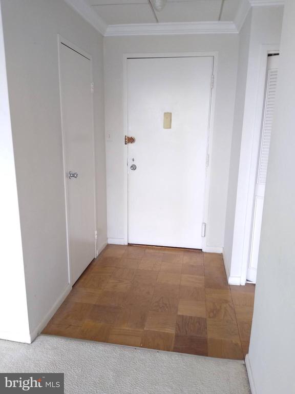 10401 GROSVENOR #1018