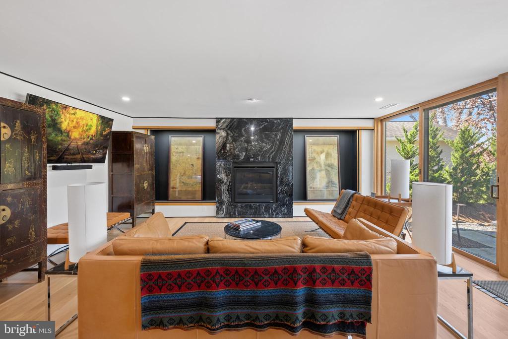 6109 GREENTREE ROAD
