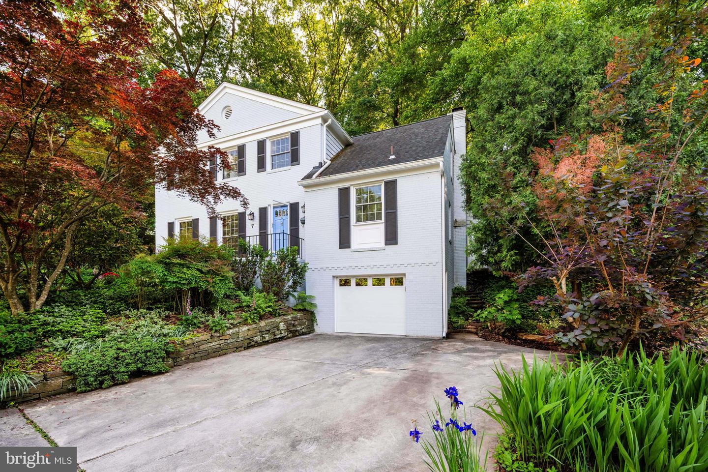 7 Whippoorwill Ct