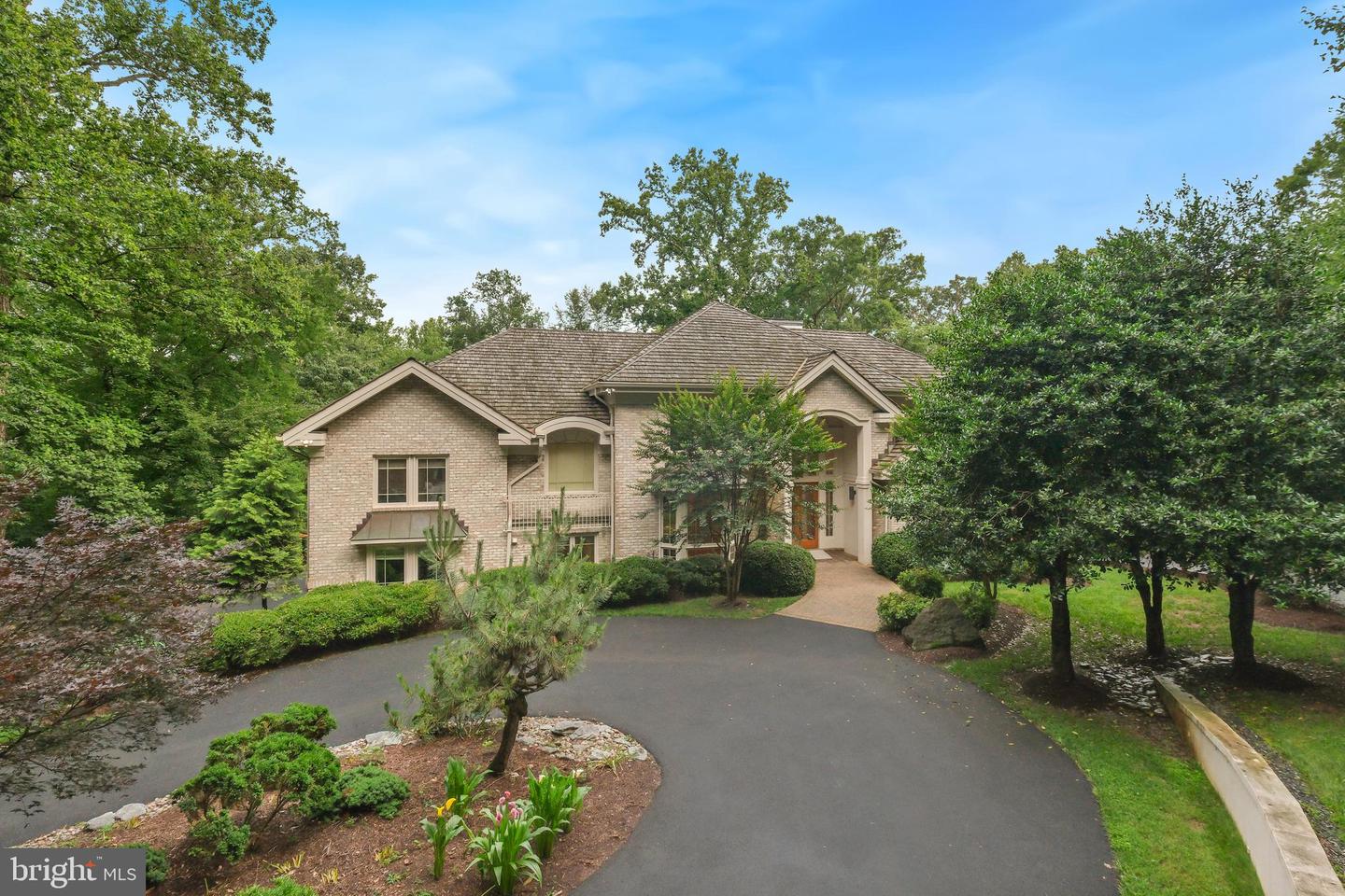 7005 Natelli Woods Ln