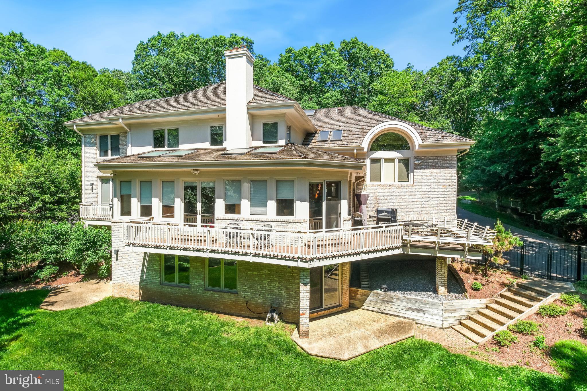 7005 NATELLI WOODS LN