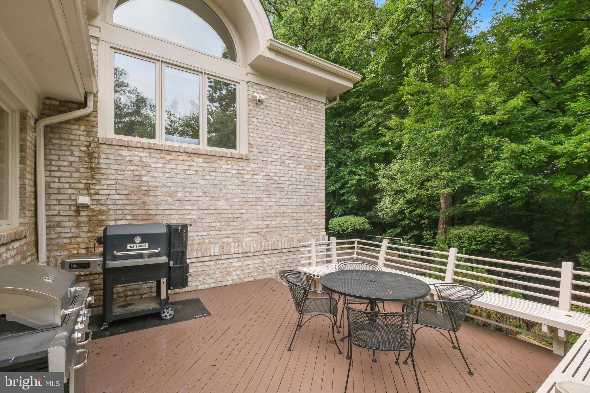 7005 NATELLI WOODS LN