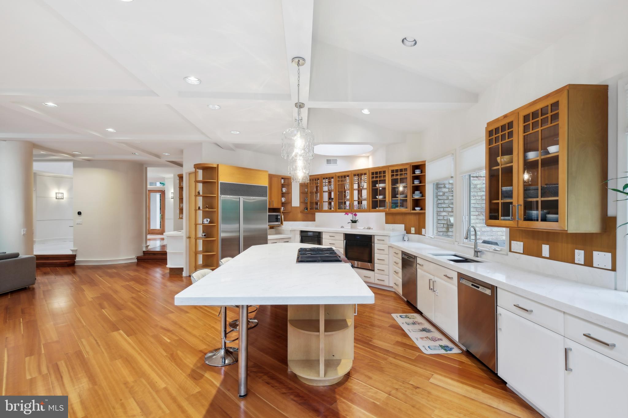 7005 NATELLI WOODS LN